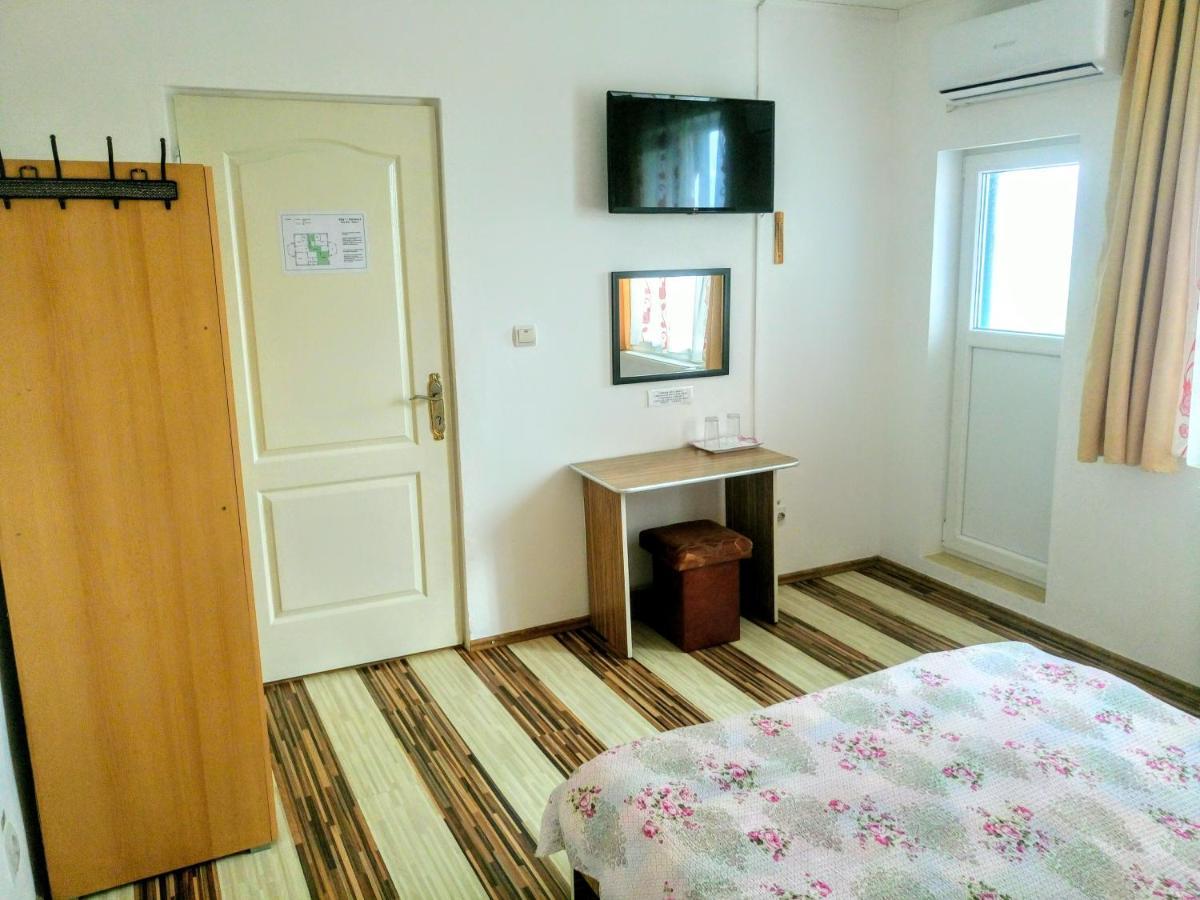 Teo Guest Rooms Băile Felix Esterno foto